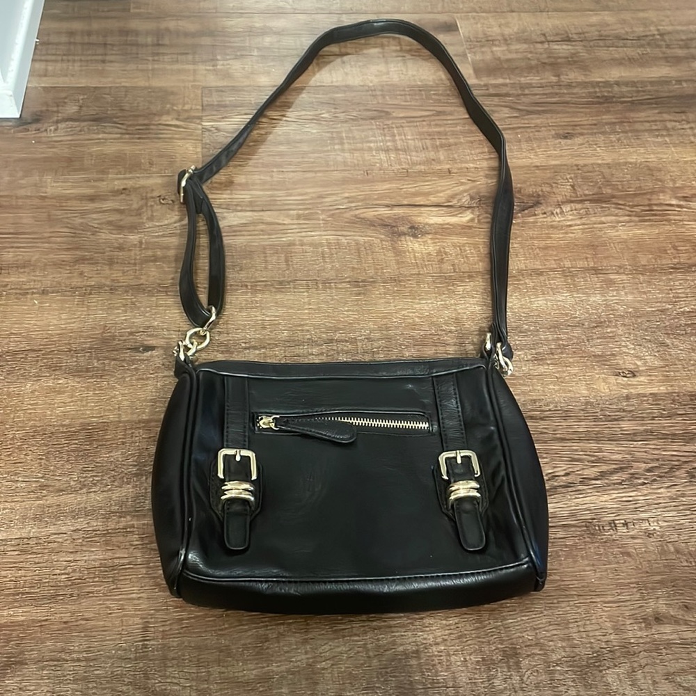Black shoulder bag